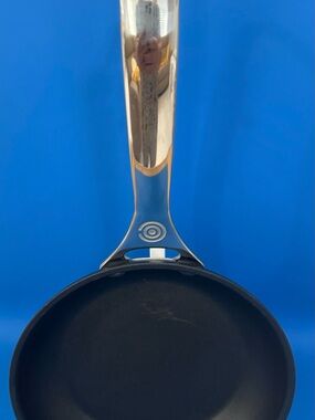Le Creuset Toughened Nonstick PRO 8" Fry Pan 20cm Induction H2203A Skillet